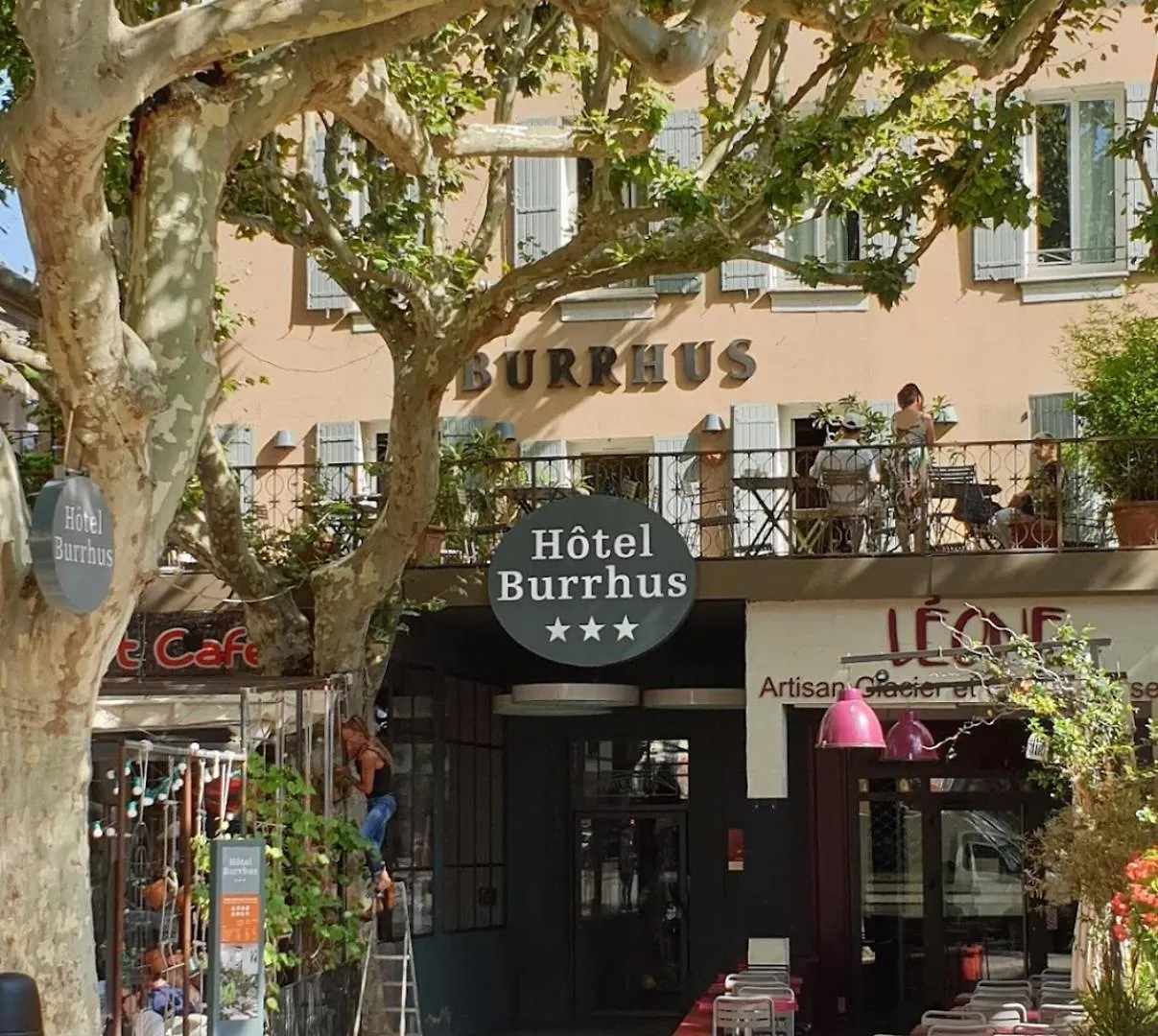 Hotel Burrhus contacts