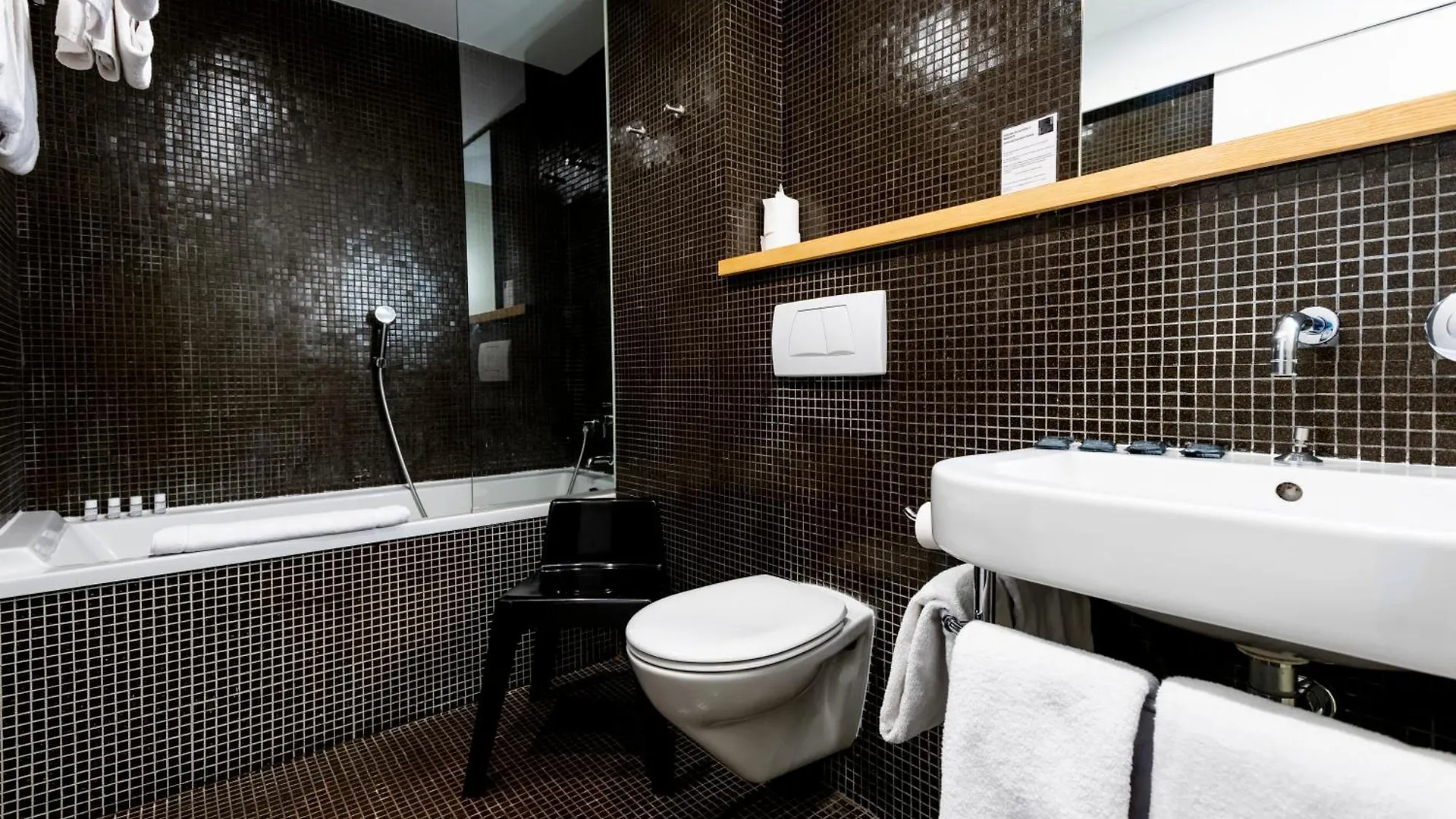 ***  Hotel Burrhus Vaison-la-Romaine France